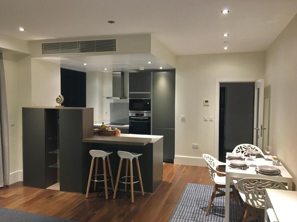 Luxurious Central Apartment With Pool 直布罗陀 外观 照片